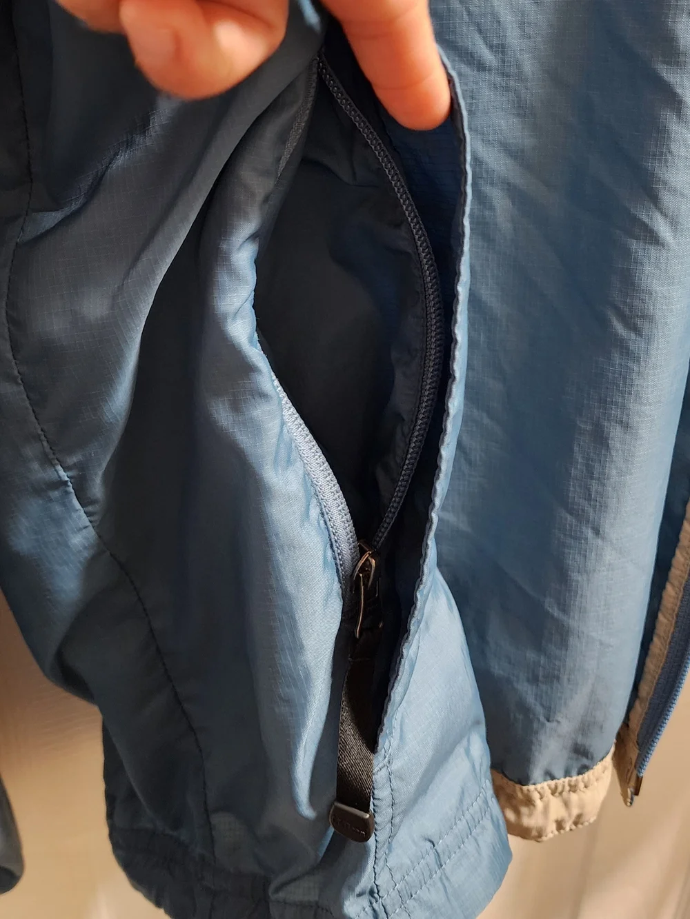 L.L. Bean Men's Slate Blue Lightweight Hooded Jacket